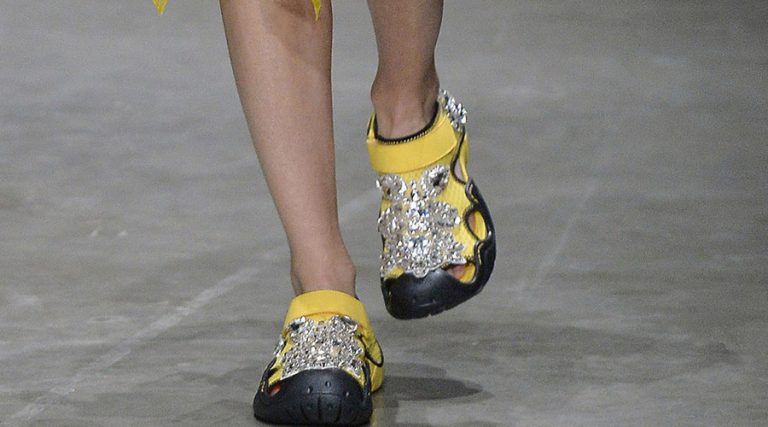 Crocs Debuts Christopher Kane Runway Collab At London Fashion Week ...