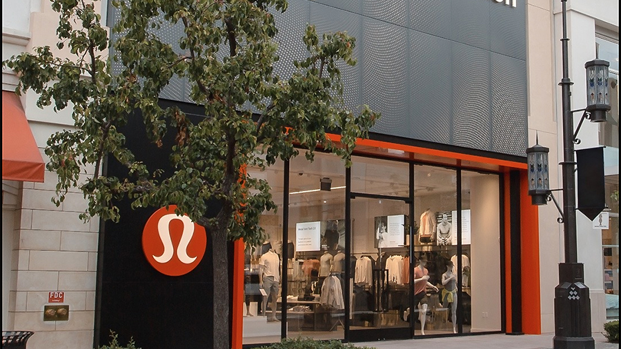 Lululemon Lowers Q4 Outlook Due To Omicron