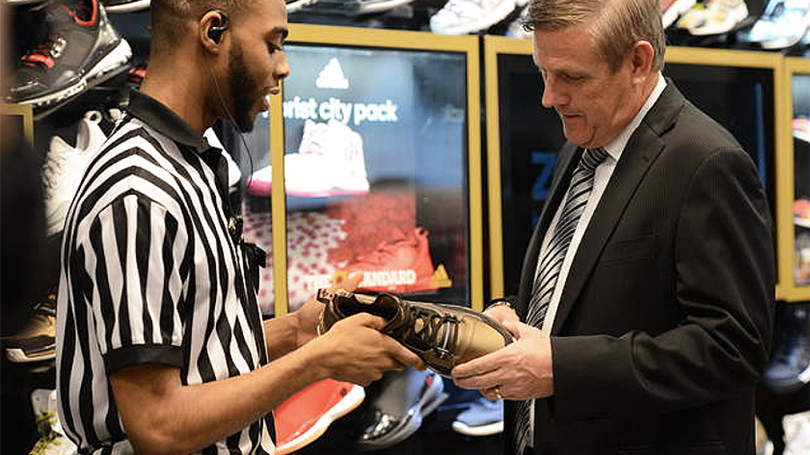 Foot Locker Sees Non-Nike Brands Boosting Sneaker Opportunity