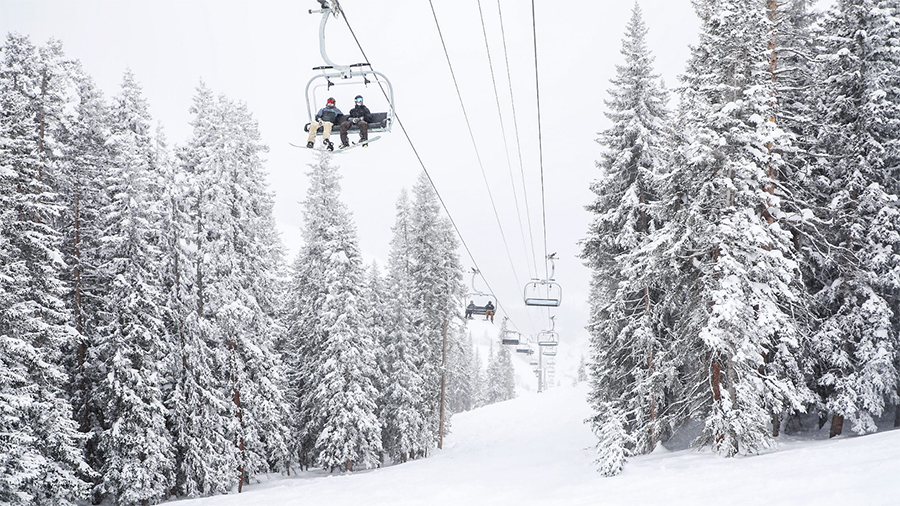 Vail Resorts Lowers FY Guidance On Weather Disruption