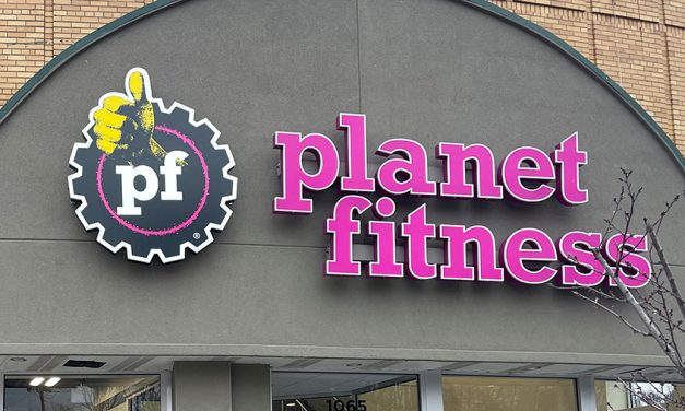 EXEC: Planet Fitness Shares Plummet After CEO Exit, Multiple Downgrades